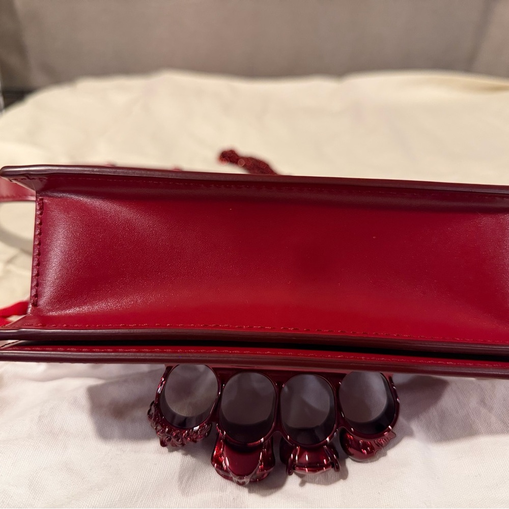 Alexander McQueen Crimson Skull Clutch - Picture 5 of 6